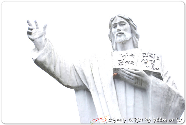 산 꼭데기 15m 스승 예수님